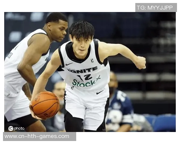 曾凡博加盟篮网传闻引发关注工作室回应暂无详细进展