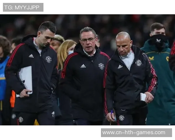 亨克与华的精彩对决分析与赛后点评探讨双方战术与球员表现 亨克与华的精彩对决分析与赛后点评探讨双方战术与球员表现